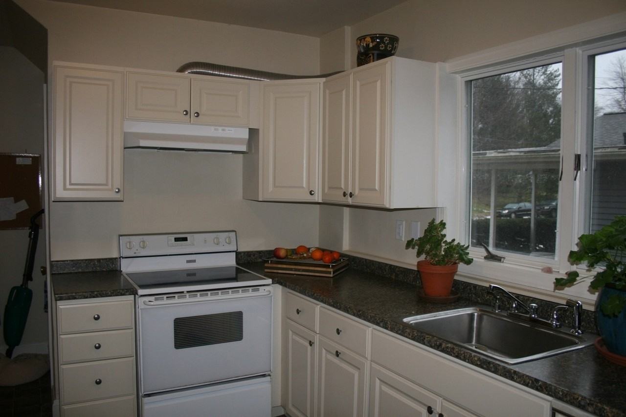 36 Leonard St - Photo 2 of 18