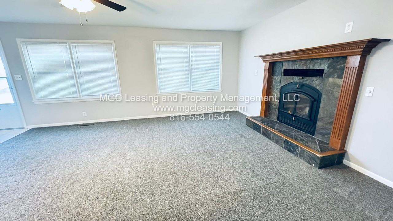 409 Sw Madison St - Photo 6 of 46