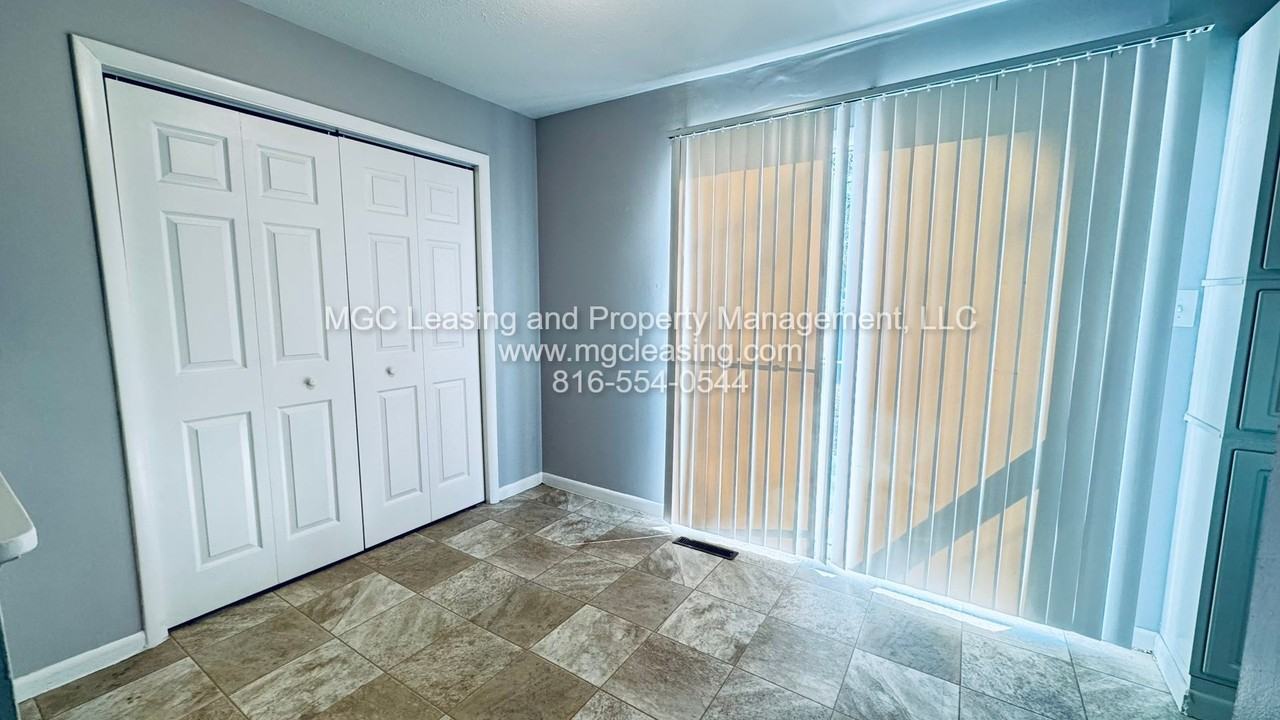 409 Sw Madison St - Photo 7 of 46