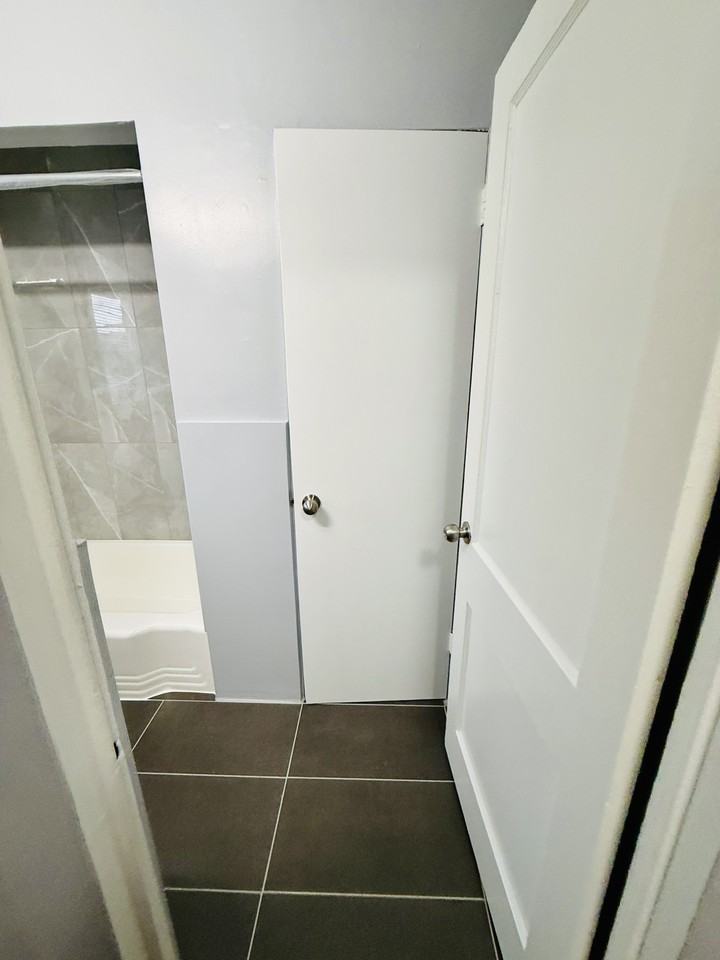 194 Park Ave #5A2 - Photo 5 of 15