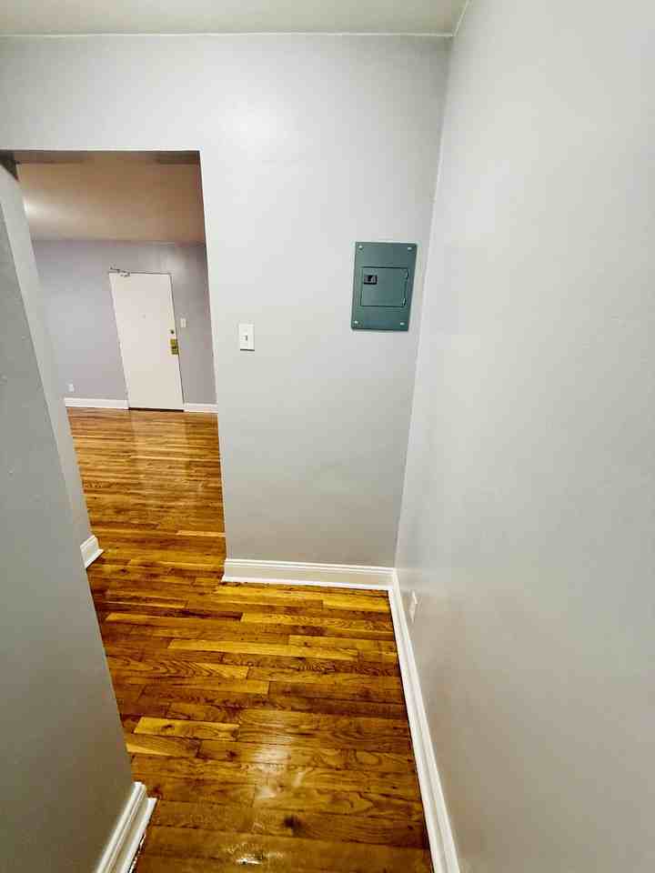 194 Park Ave #5A2 - Photo 7 of 15