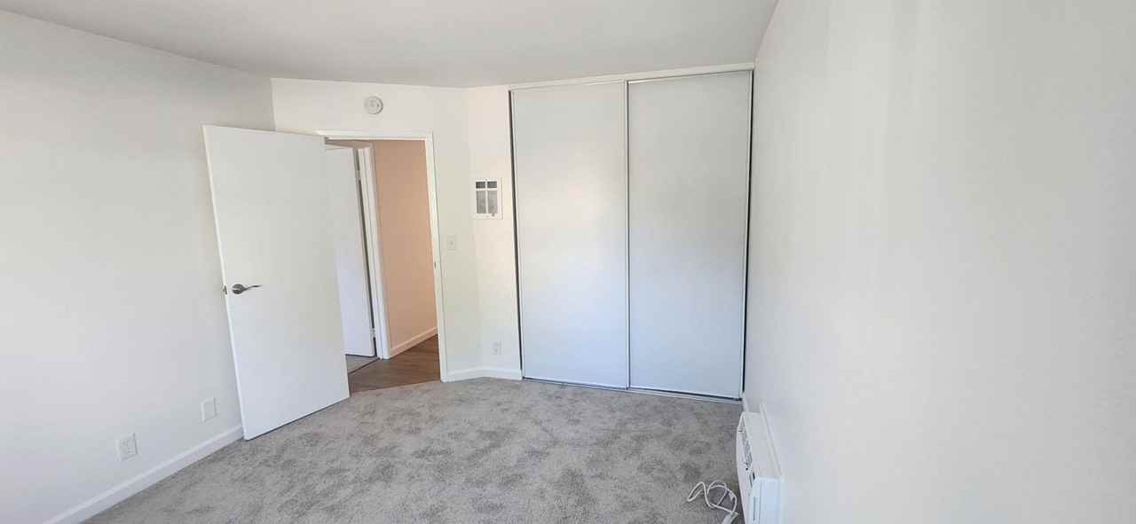 4030 Louisiana St - Photo 6 of 6