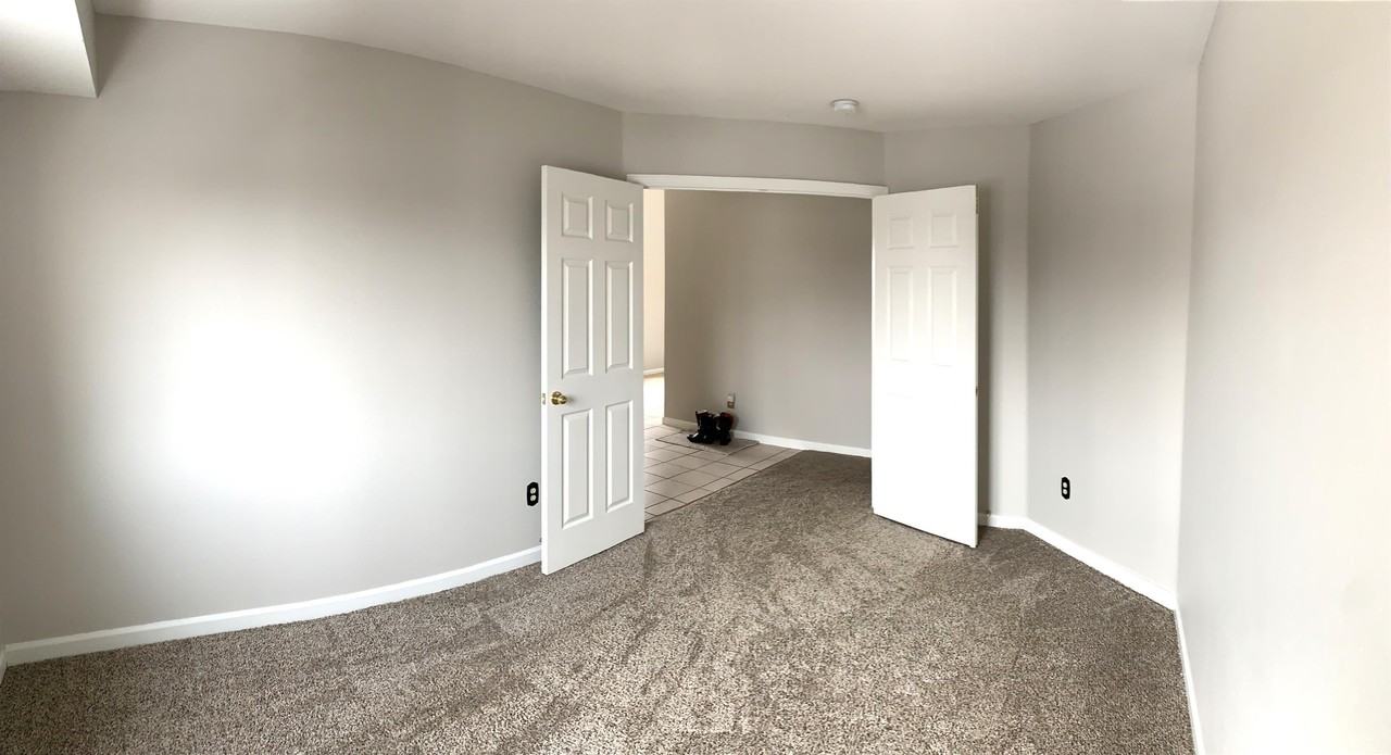 4296 S Eldridge St - Photo 4 of 17