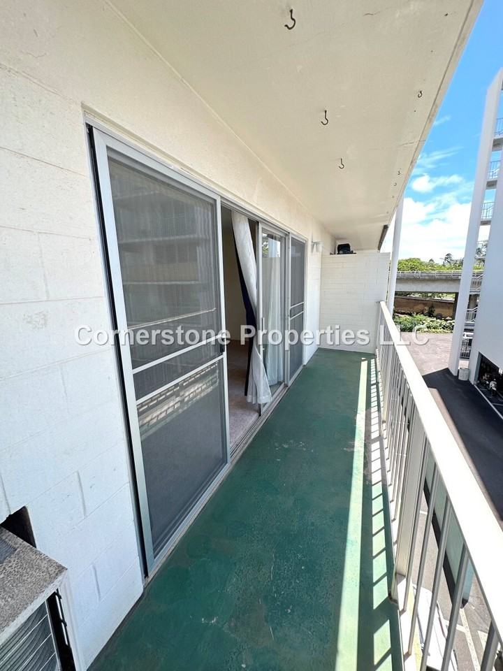 2873 S King St #1 - Photo 4 of 15