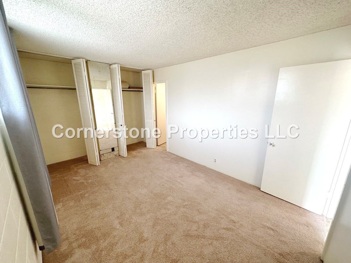 2873 S King St #1 - Photo 3 of 15