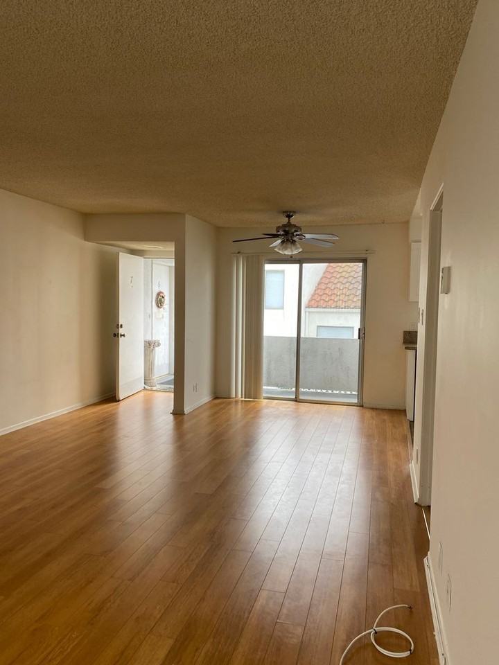 #149 - Photo 2 of 20