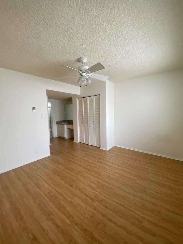 #149 - Photo 6 of 20