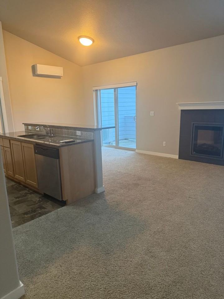 The Timbers at Towne Center - Photo 2 of 20