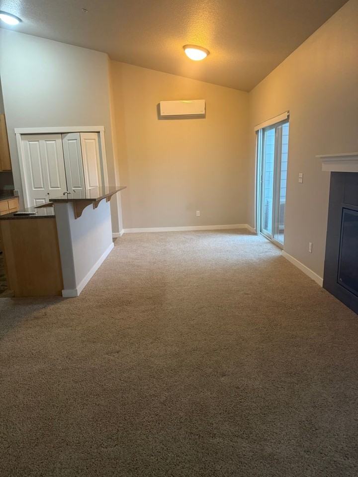 The Timbers at Towne Center - Photo 4 of 20