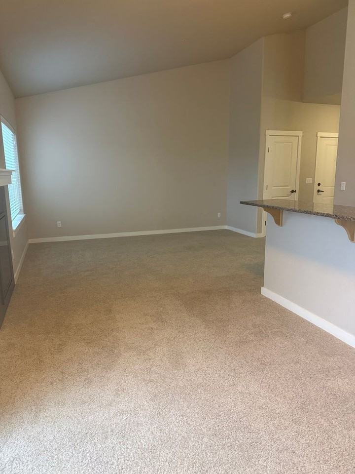 The Timbers at Towne Center - Photo 5 of 20