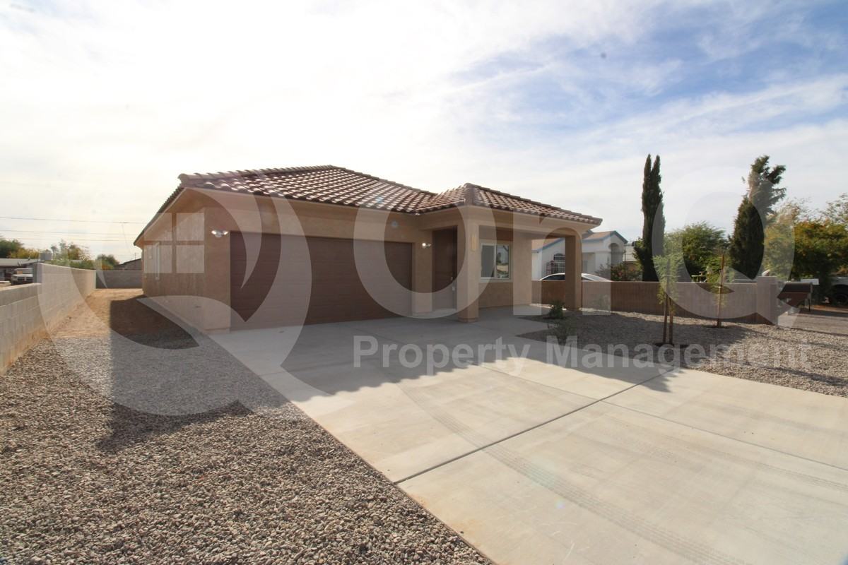 361 W Hess Ave - Photo 2 of 22