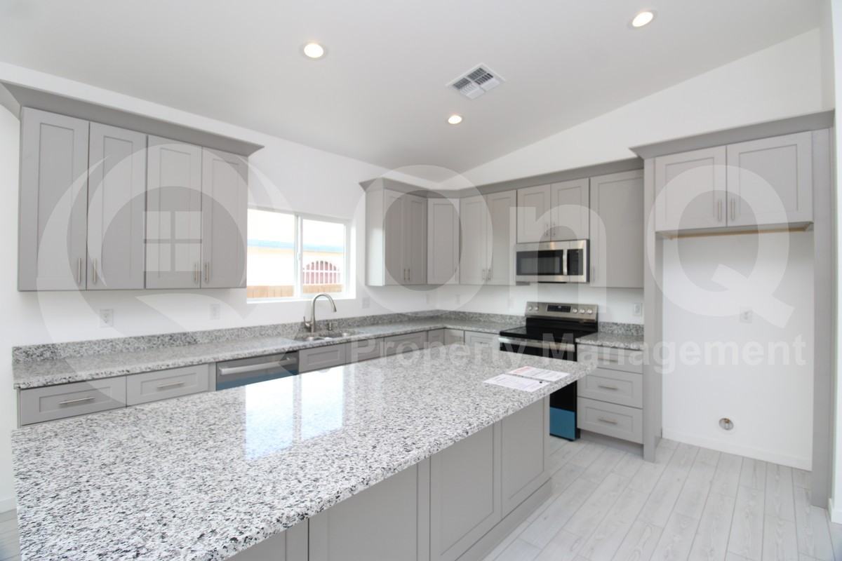 361 W Hess Ave - Photo 6 of 22