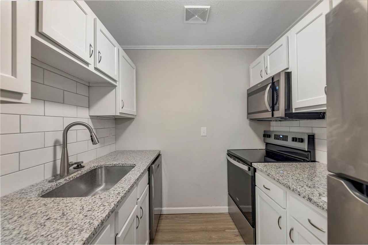 4304 Batavia Meadows Dr #2 - Photo 2 of 11