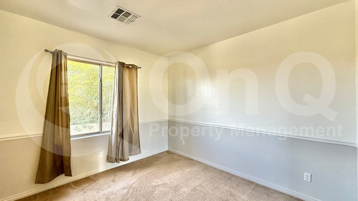 4722 E Buckboard Ct - Photo 5 of 50