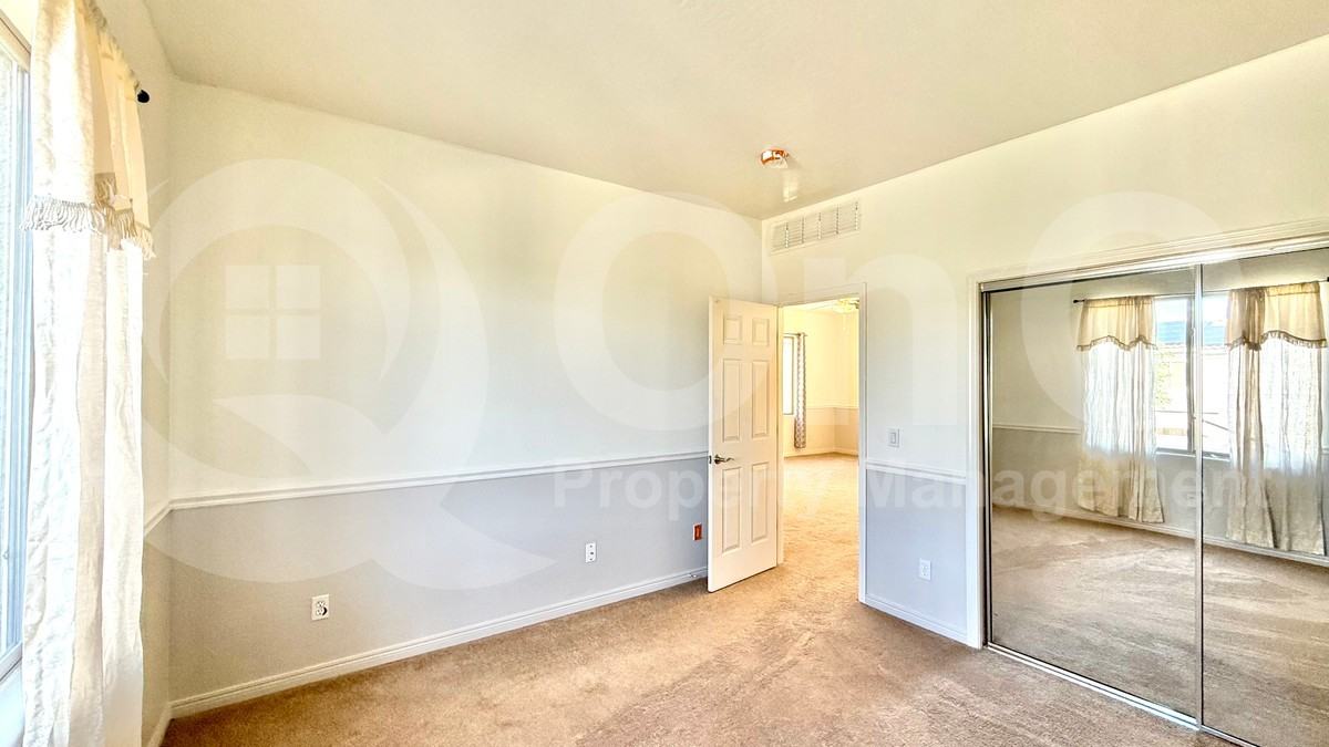 4722 E Buckboard Ct - Photo 6 of 50