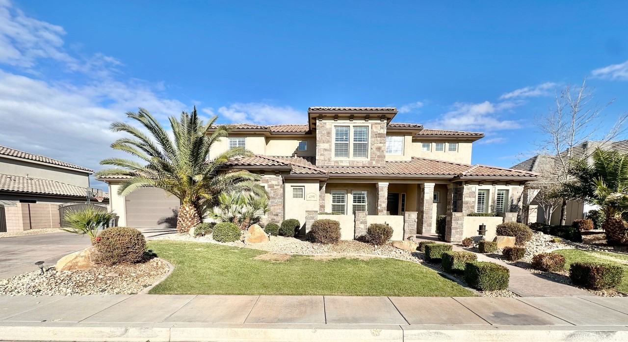 2301 E Crimson Ridge Dr - Photo 2 of 50