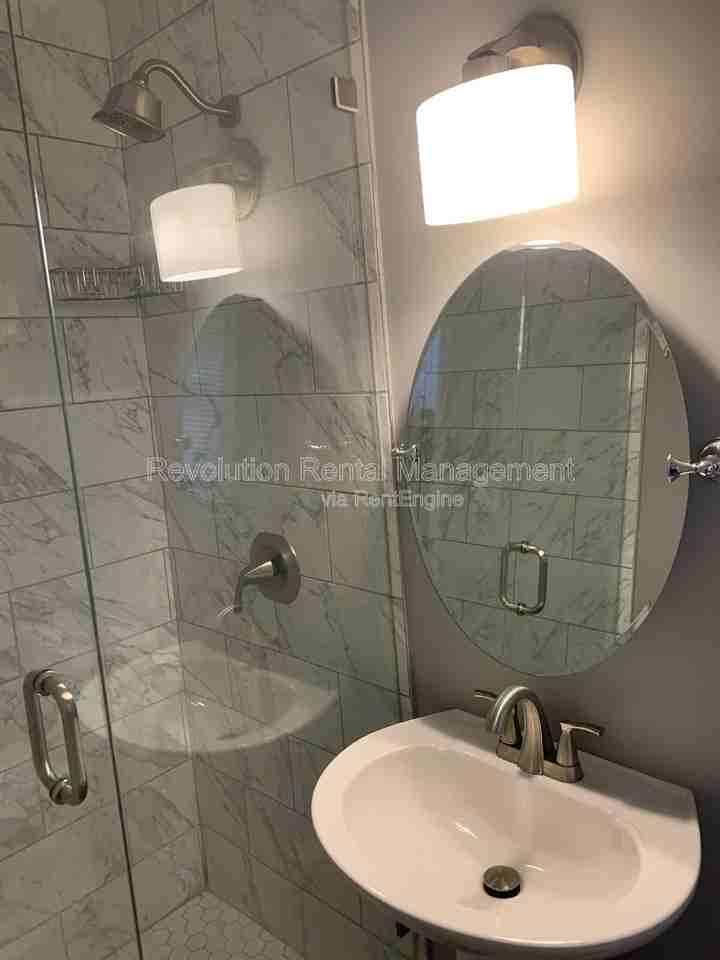 2869 Rockcliff Rd Se - Photo 3 of 17