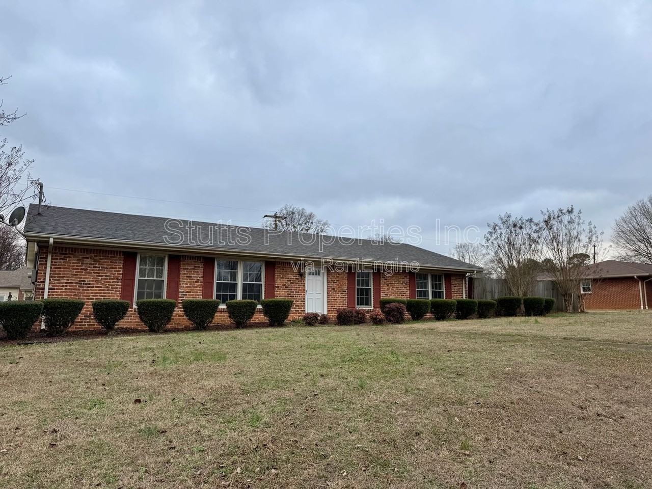 408 Thorne St - Photo 2 of 11