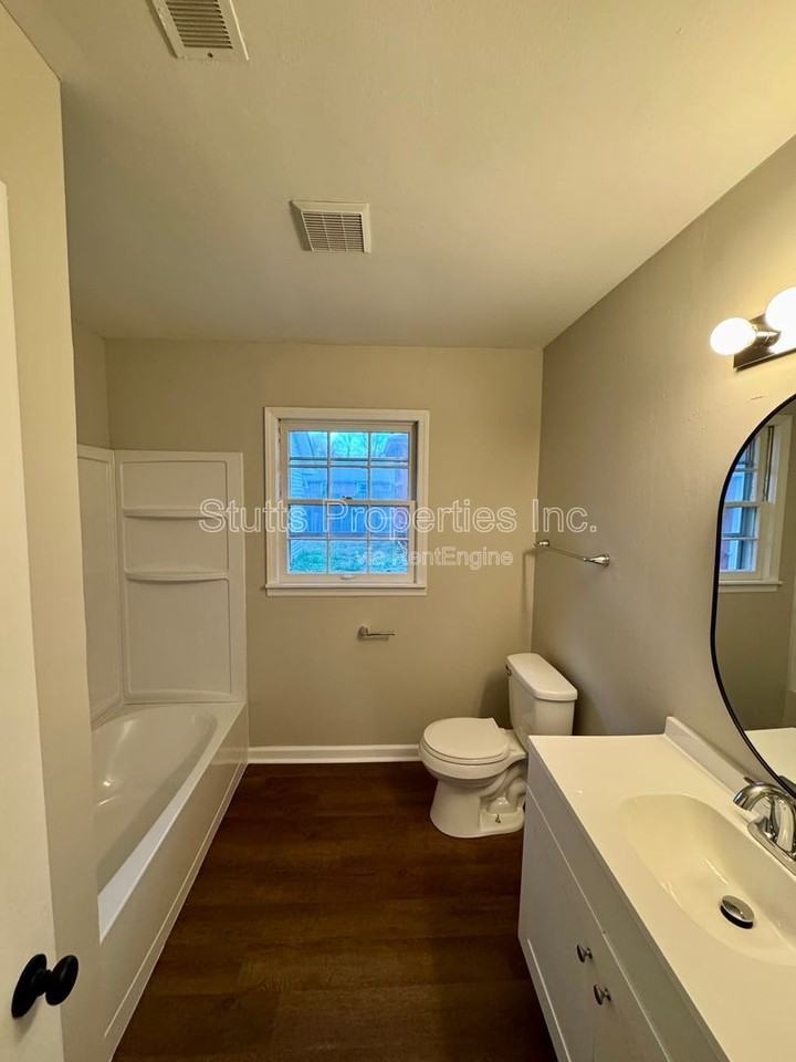 408 Thorne St - Photo 7 of 11