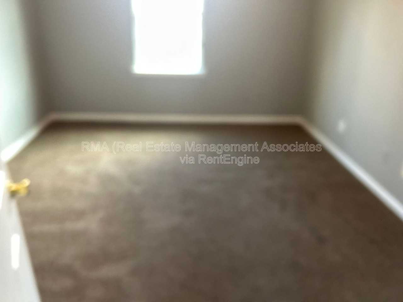 113 W Tinsley St #B - Photo 5 of 8