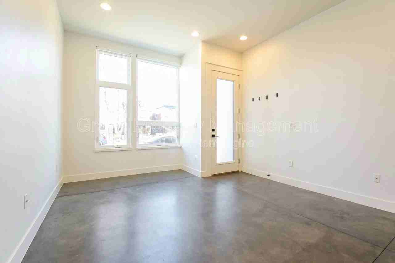 3118 N Gilpin St - Photo 2 of 18