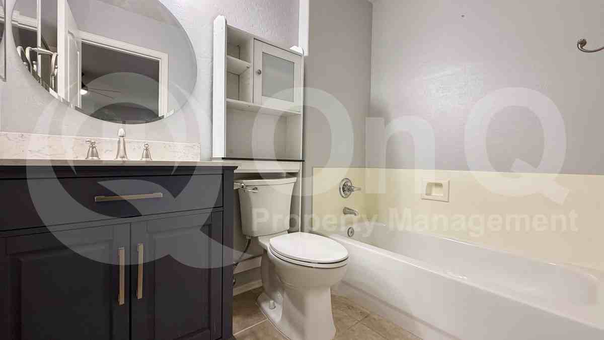 9221 S Leila Ln - Photo 4 of 22