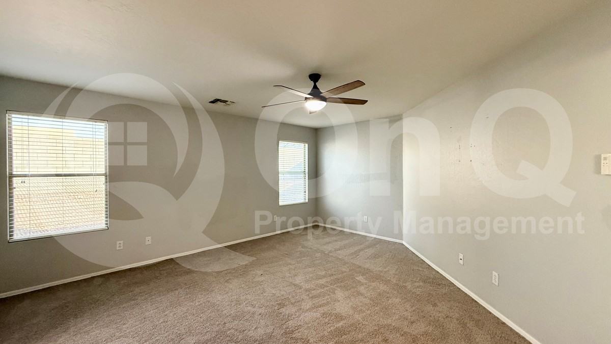 9221 S Leila Ln - Photo 5 of 22