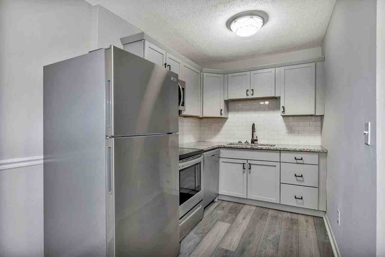 723 Delta Ave #8 - Photo 4 of 18