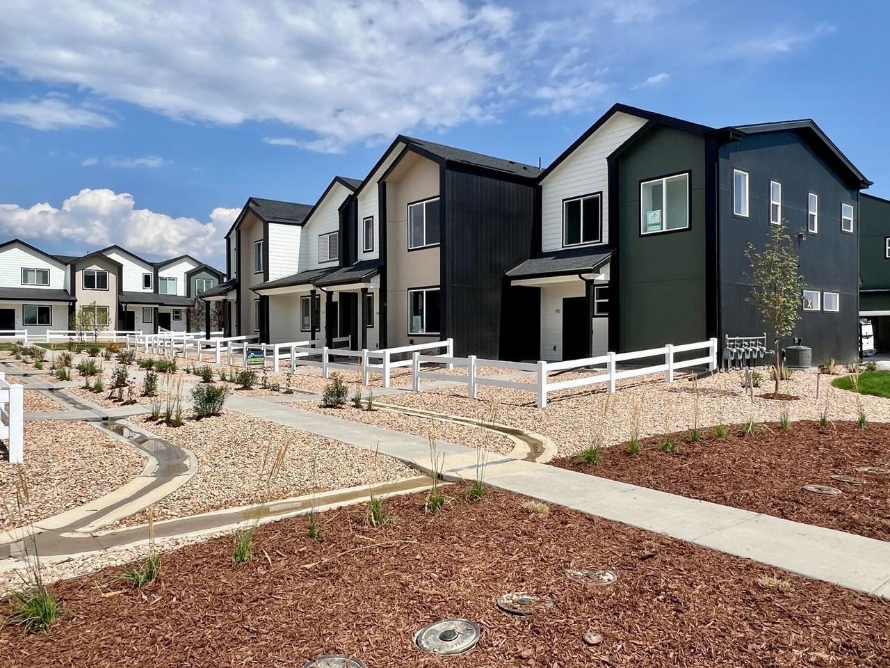 3917 Rainier St - Photo 5 of 35