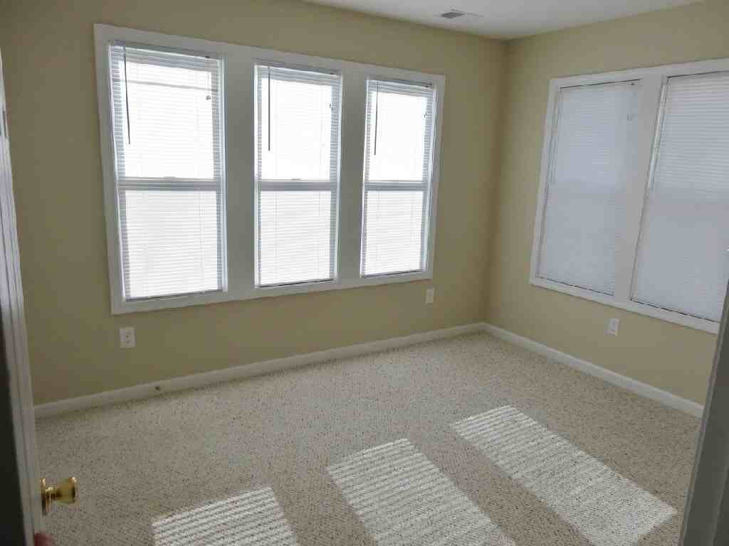 118 Ballard St #1 - Photo 6 of 7