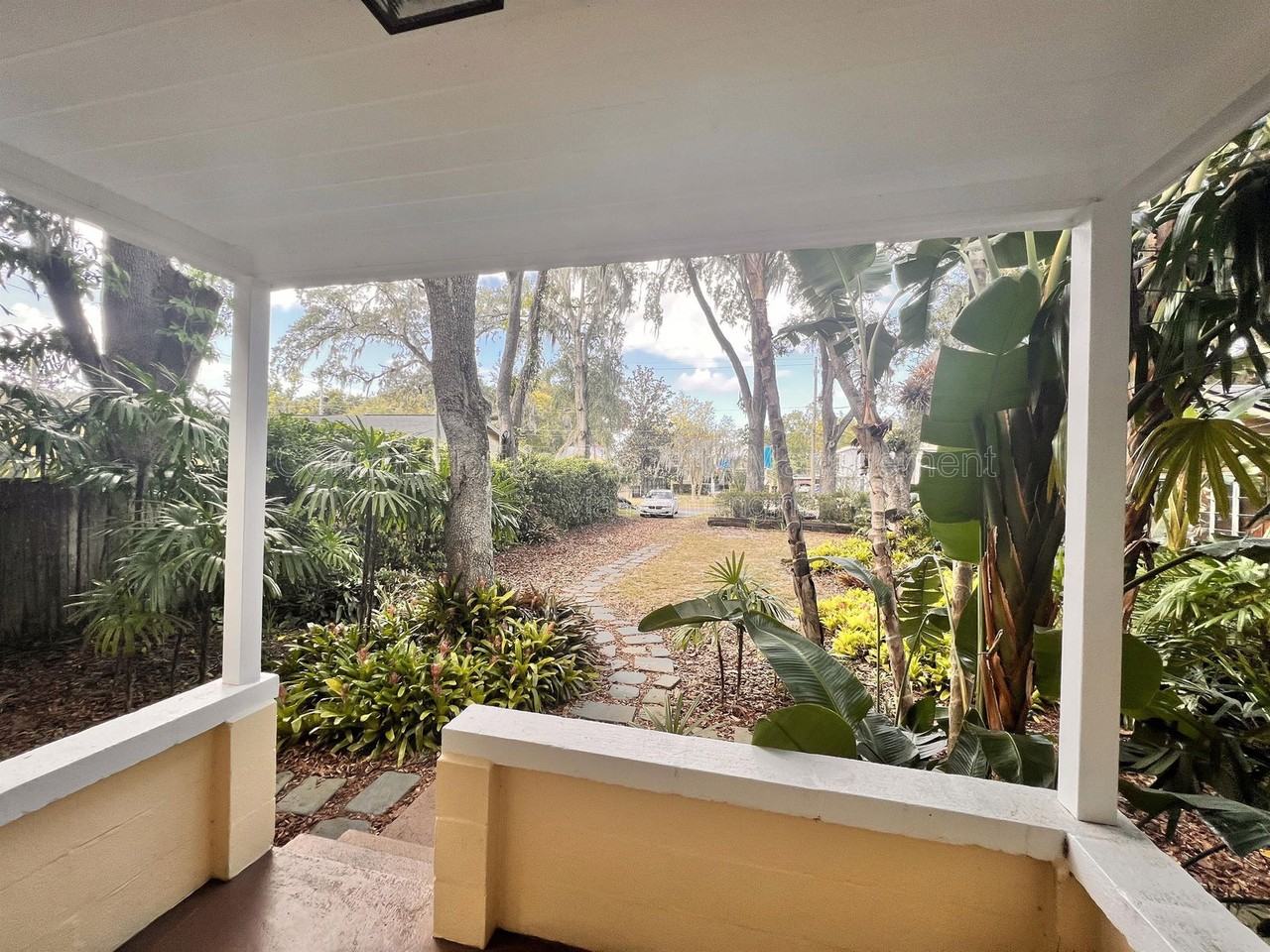 1904 E Marks St - Photo 2 of 19