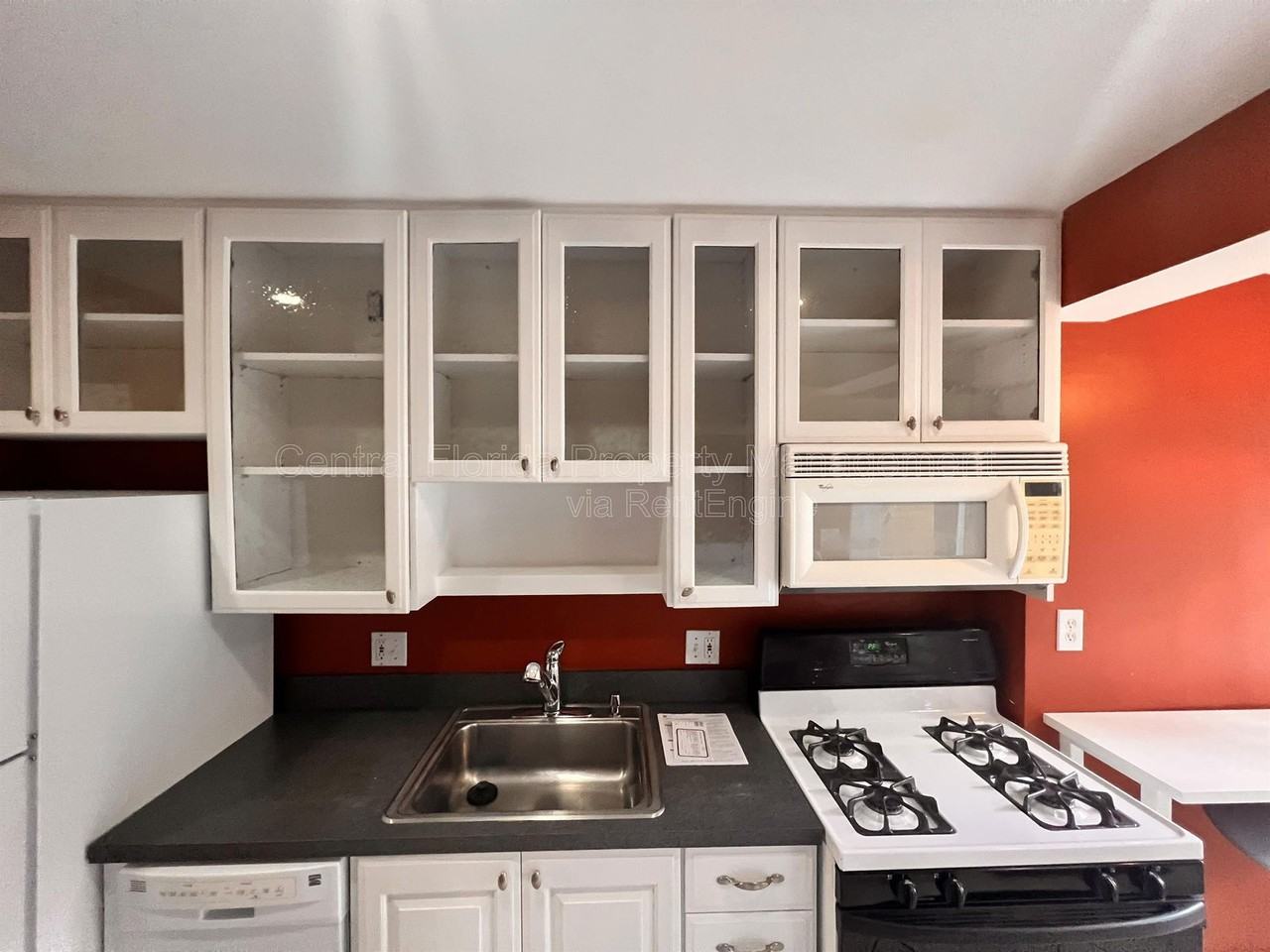 1904 E Marks St - Photo 6 of 19