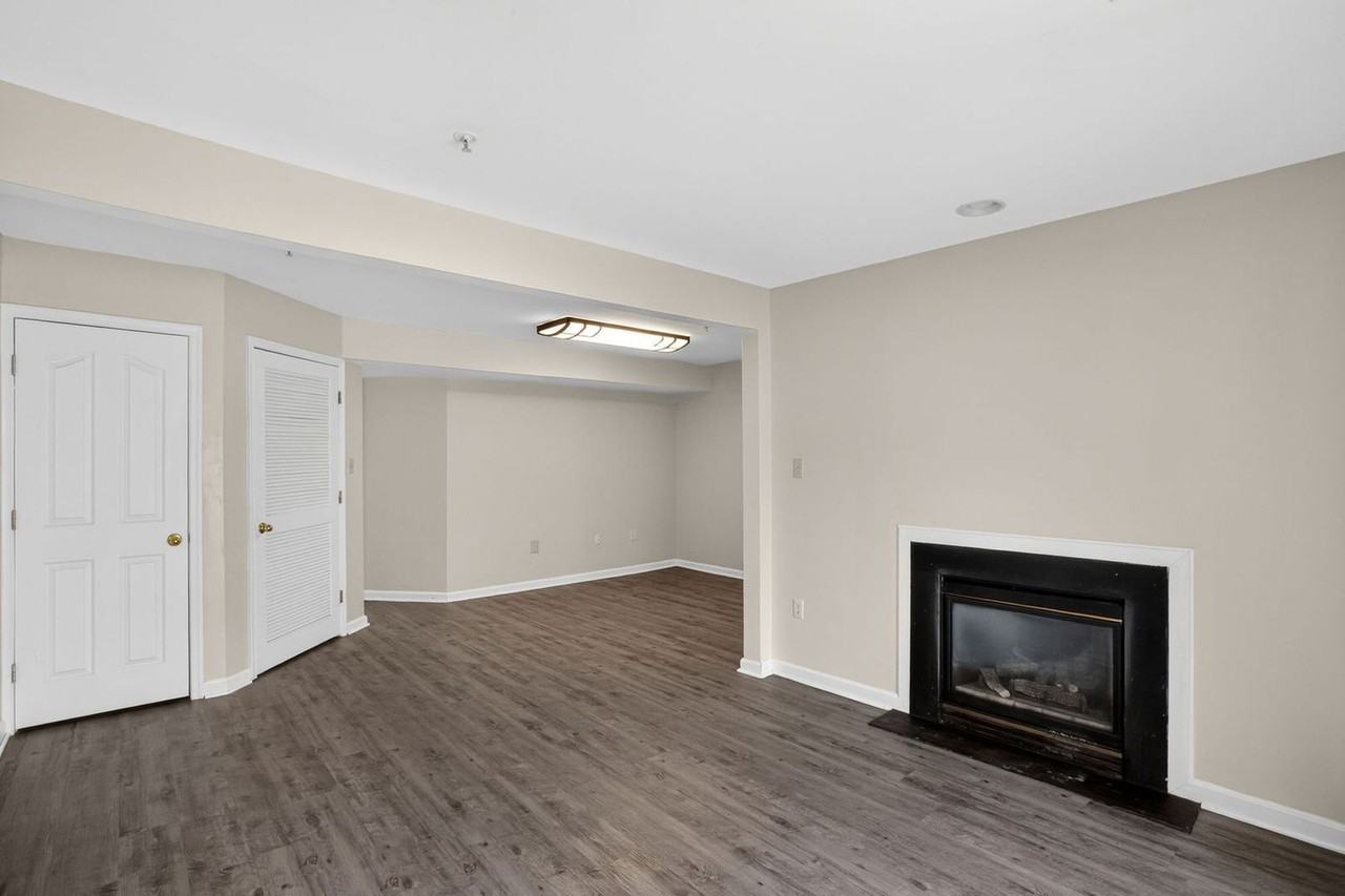 9880 Moffit Pl - Photo 4 of 17