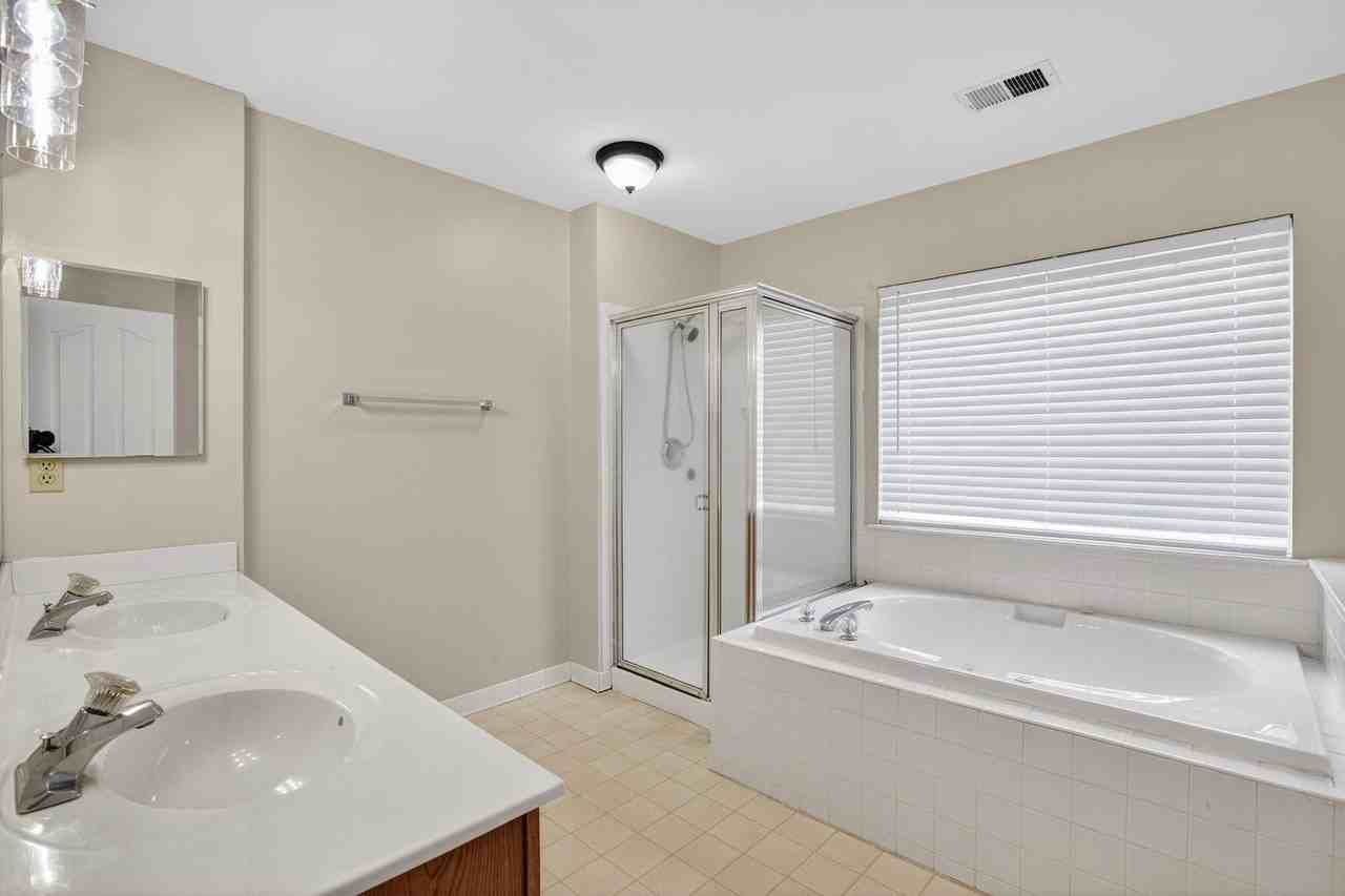 9880 Moffit Pl - Photo 5 of 17