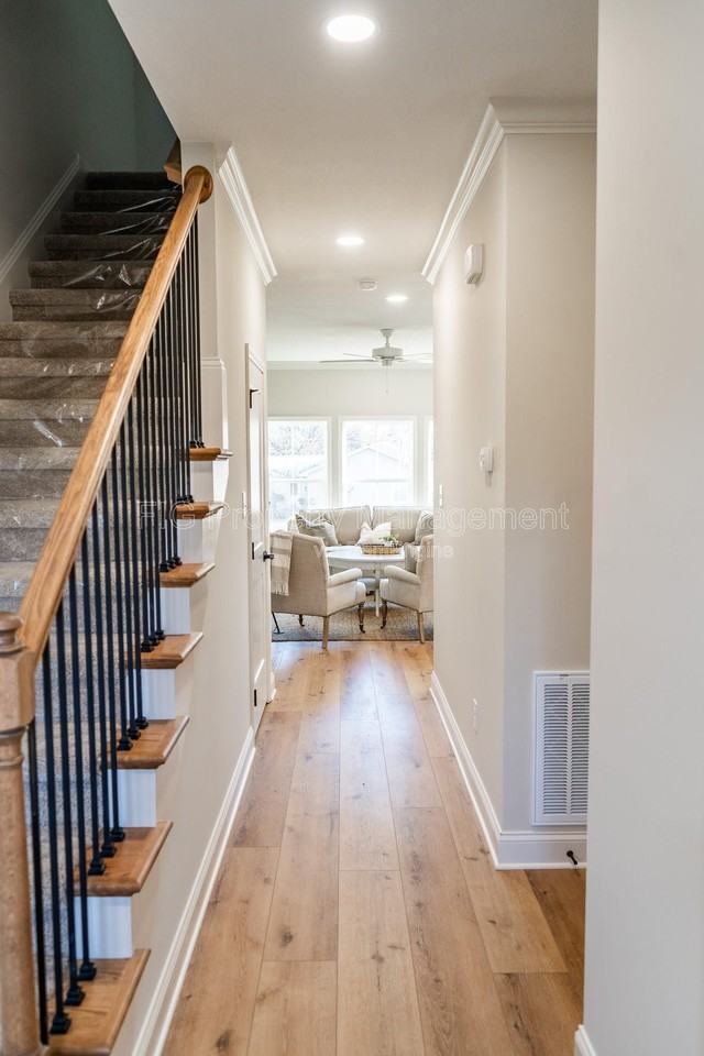 6614 Johnbo Way - Photo 4 of 32