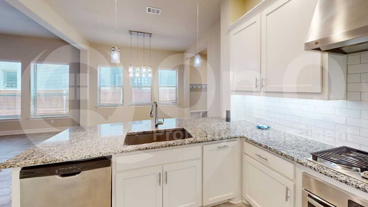 4404 Blue Holly Blvd - Photo 4 of 25