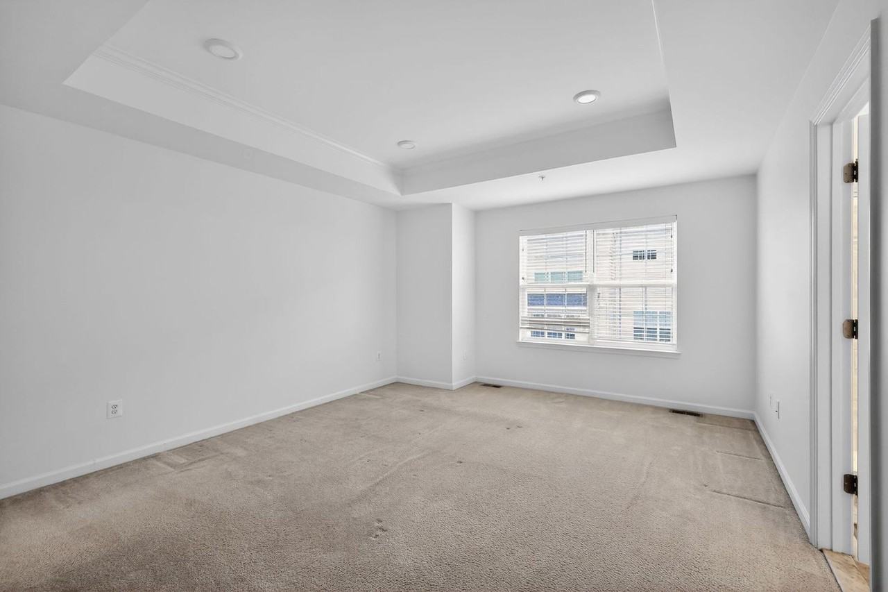 4204 Woodspring Ln - Photo 7 of 15