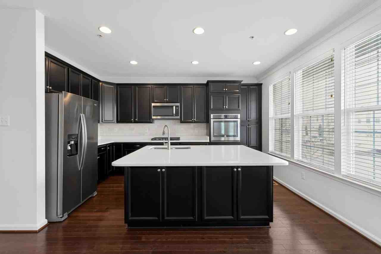 4204 Woodspring Ln - Photo 2 of 15