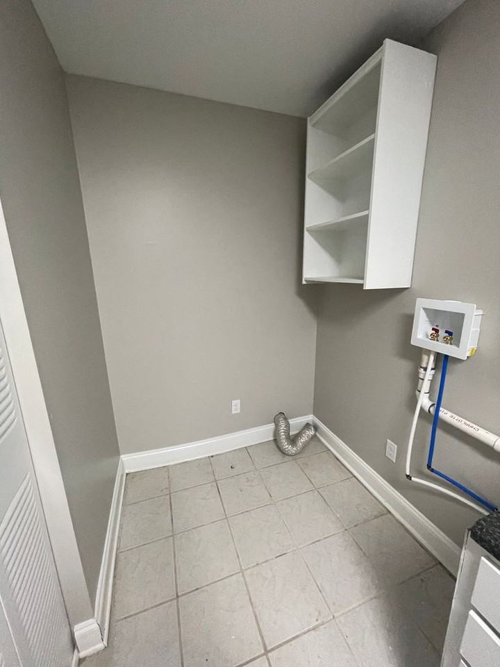 1614 Flynwood Dr - Photo 7 of 13