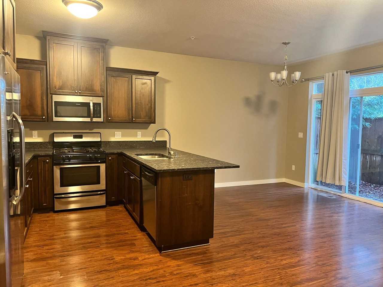 10460 Sw Wilsonville Rd - Photo 3 of 24