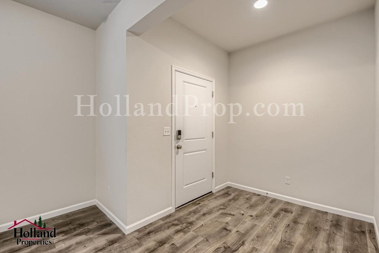 2266 Se 14th Aly - Photo 3 of 28