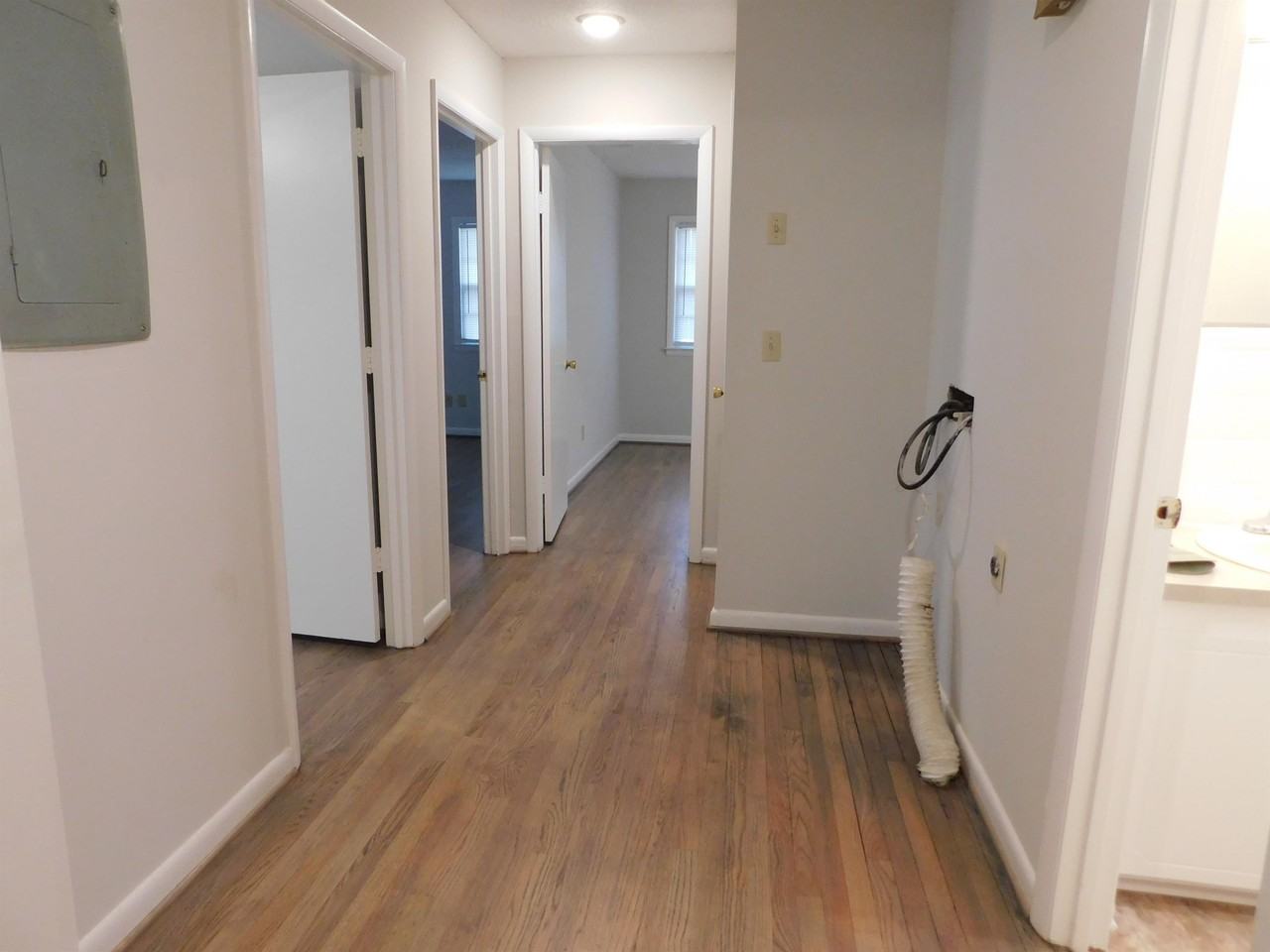 5841 Hwys - Photo 4 of 16