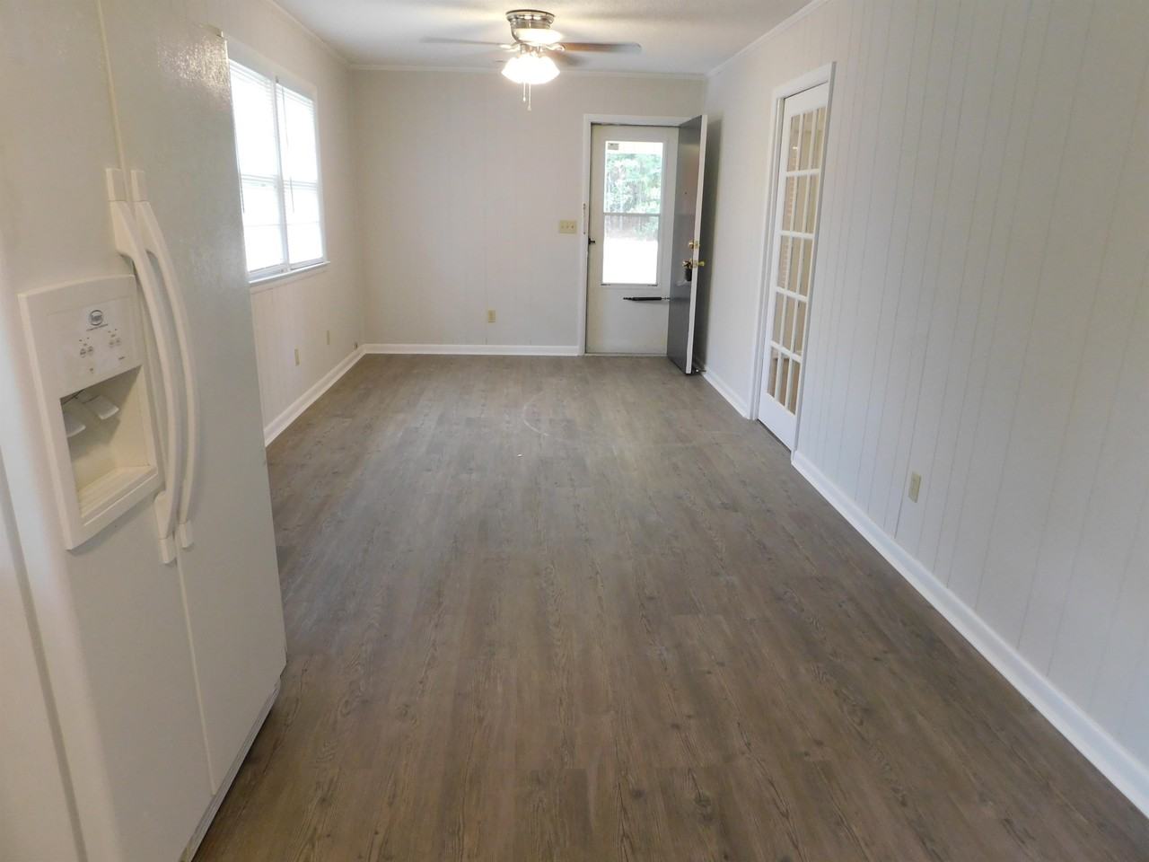 5841 Hwys - Photo 3 of 16