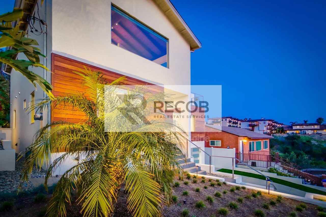 2641 Curlew St - Photo 4 of 46