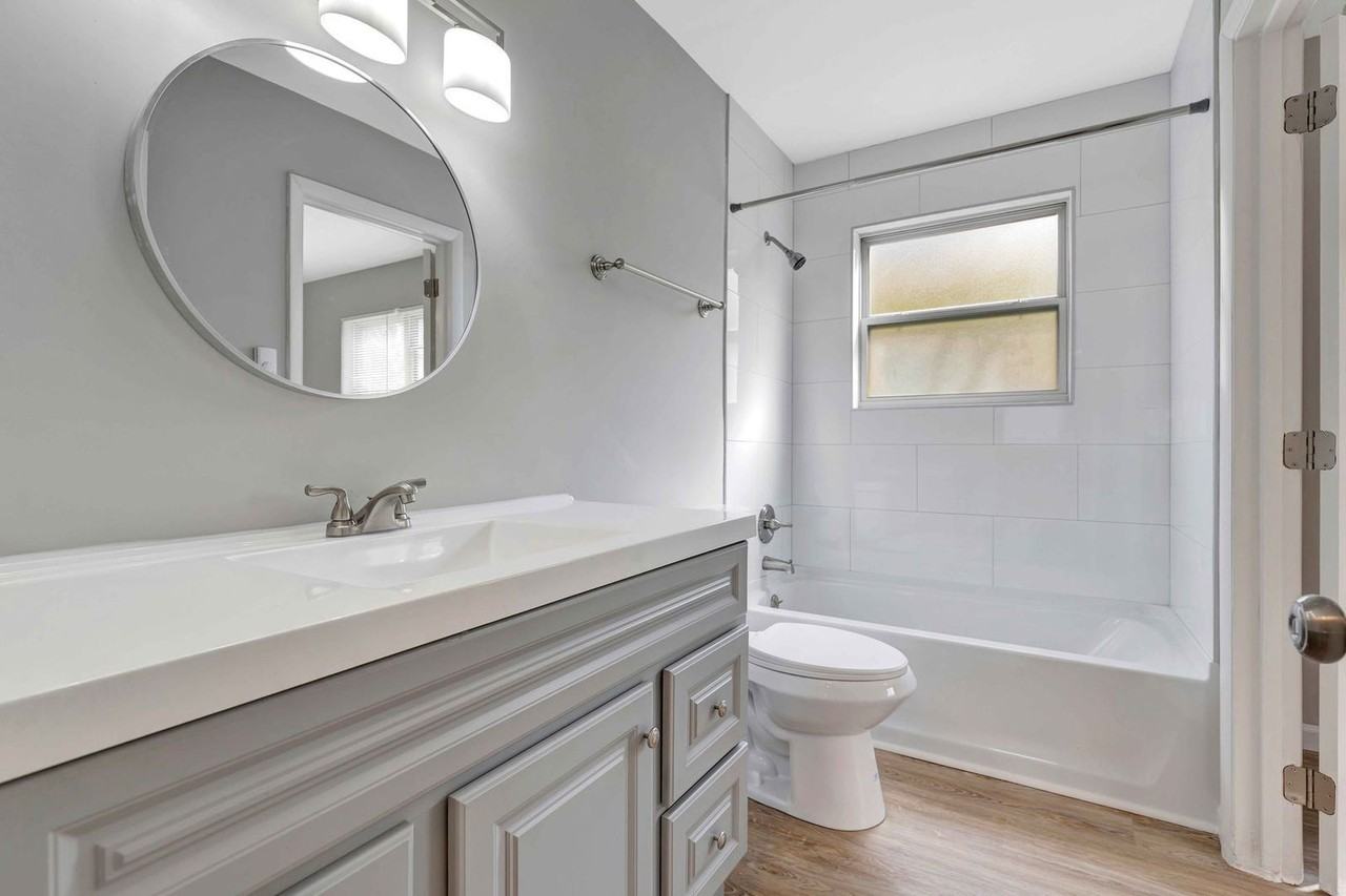 3854 Washington Ave #5 - Photo 5 of 15