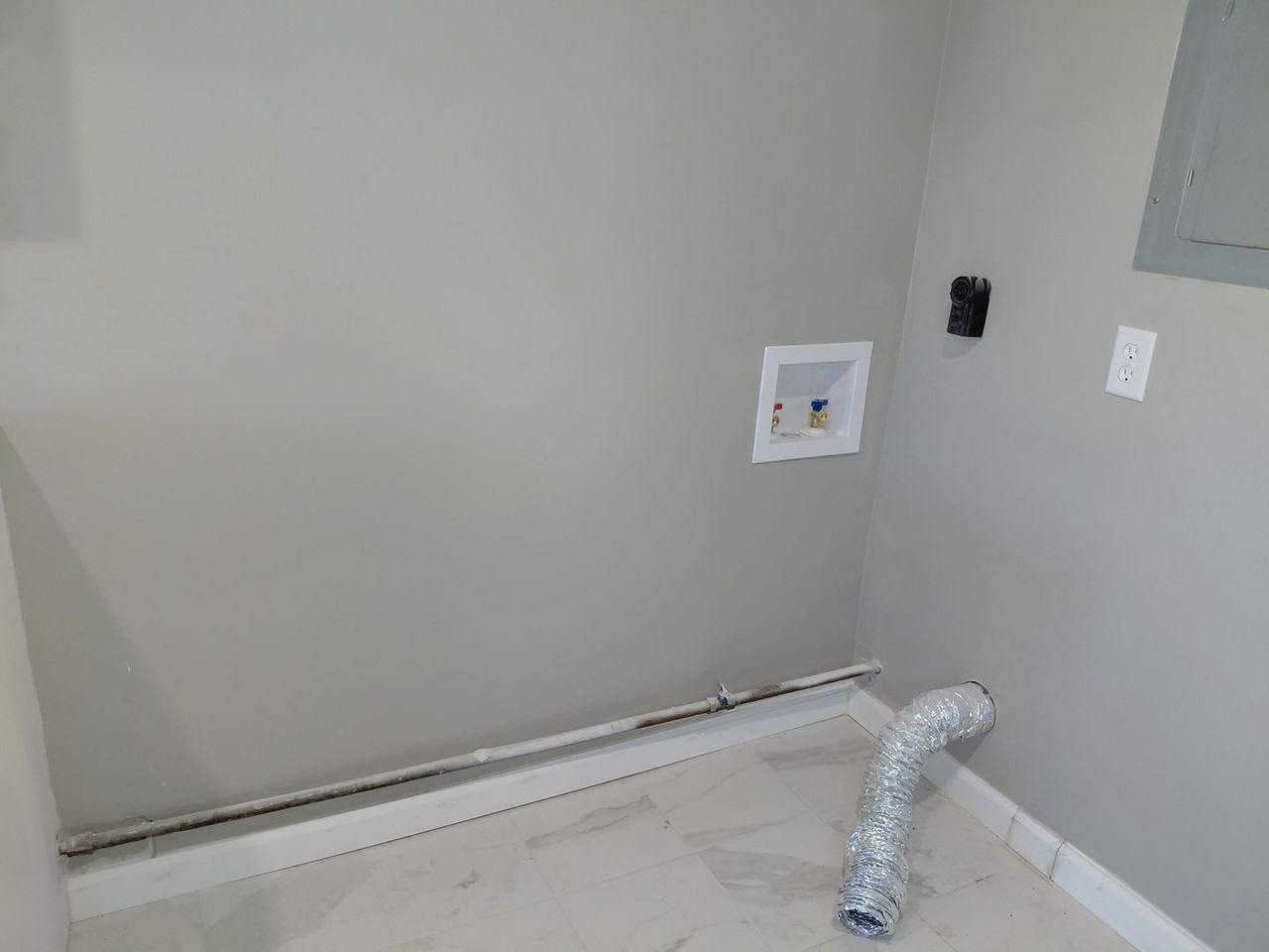 1949 Beck St - Photo 4 of 9