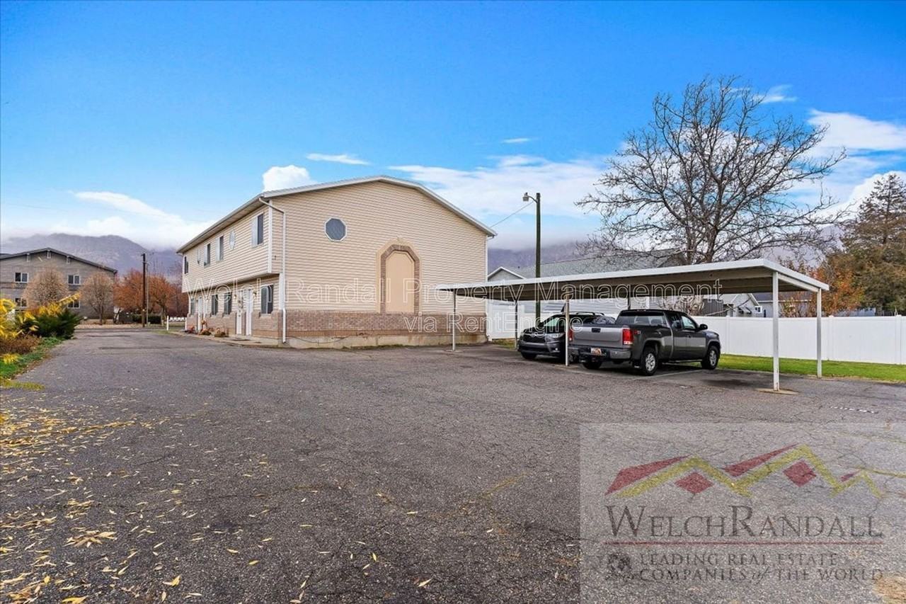 417 E 2100 N #4 - Photo 2 of 26