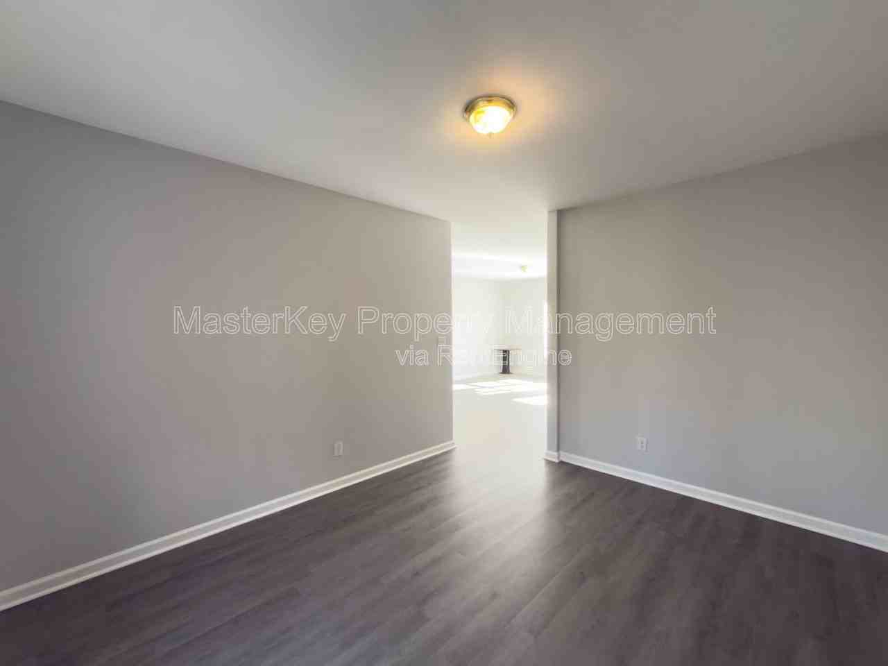 4720 Parkville Dr - Photo 7 of 20