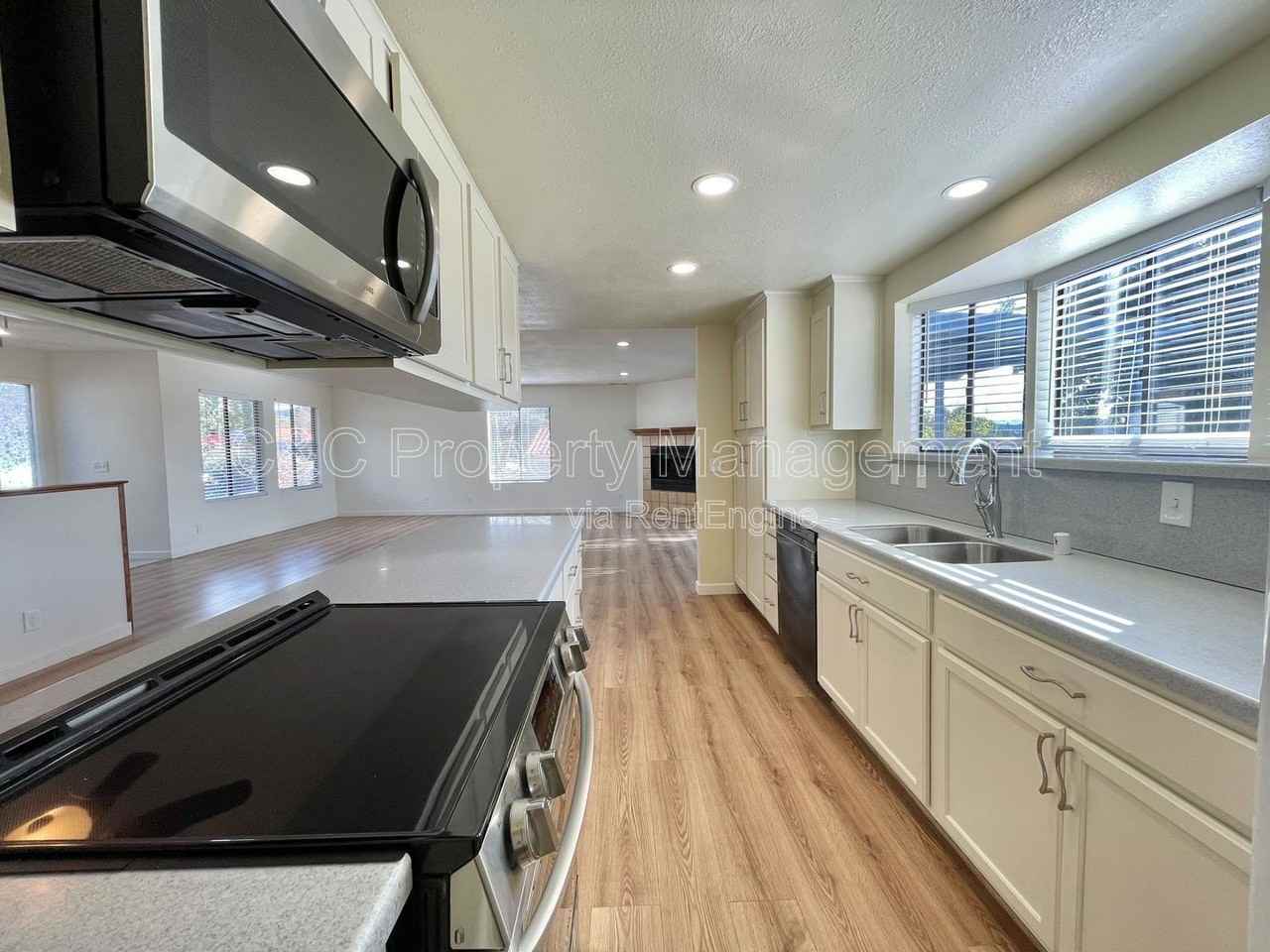 24037 Gymkhana Rd - Photo 7 of 27