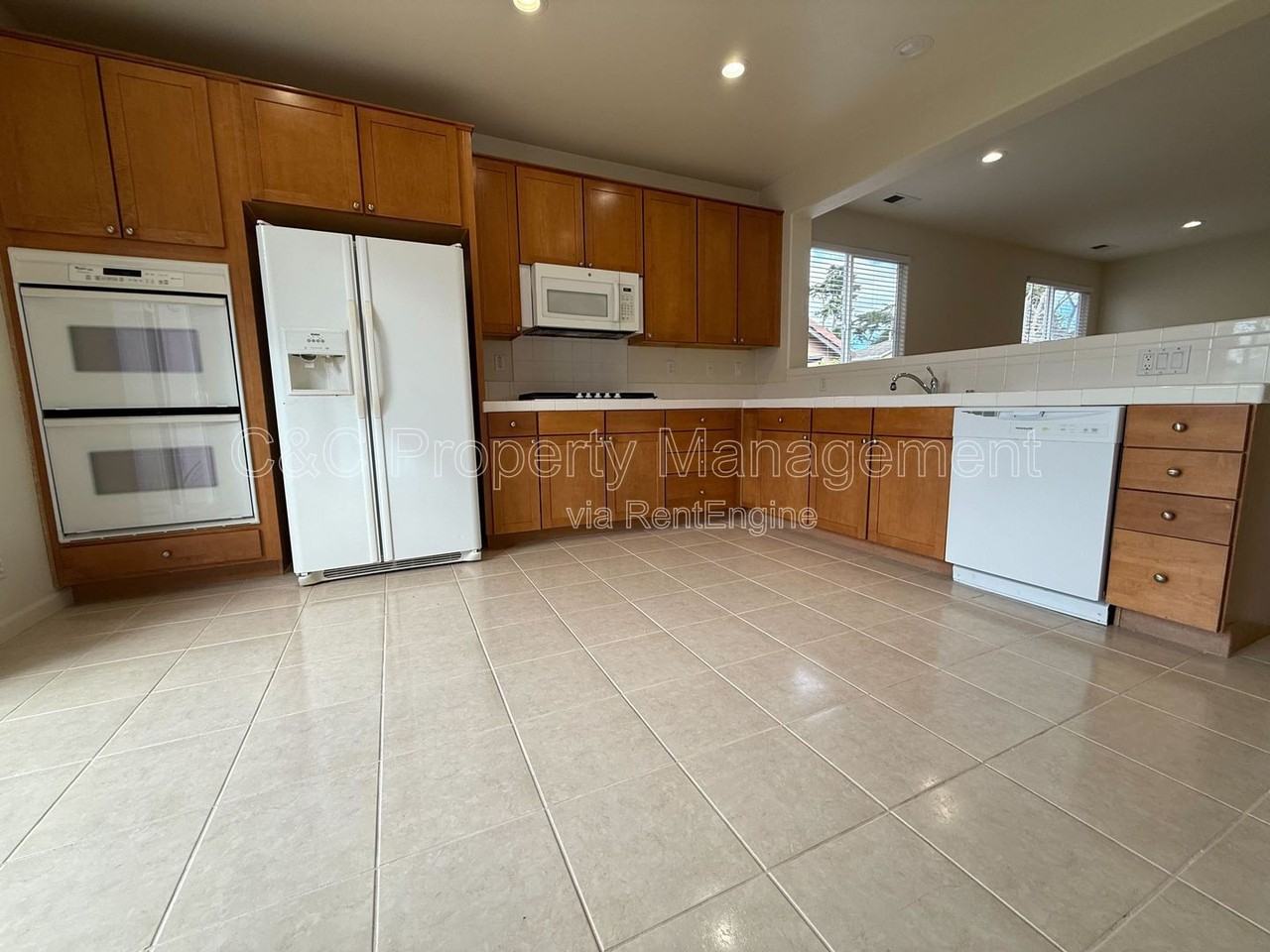 4315 Peninsula Point Dr - Photo 2 of 23